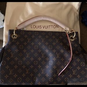 Louis Vuitton Artsy Handbag